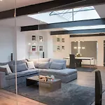Apartment White Lofty Und White *